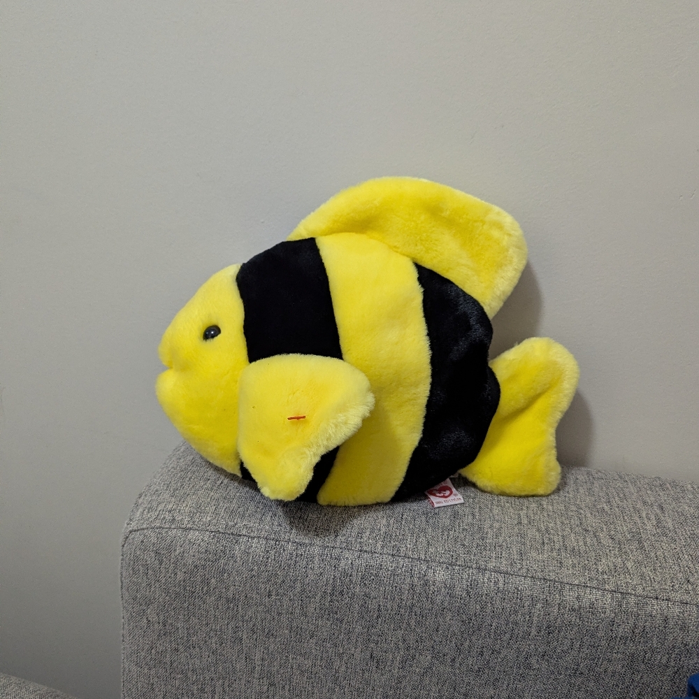 Authentic TY Beanie Buddy Bubbles the Fish, 1998. Good Condition.